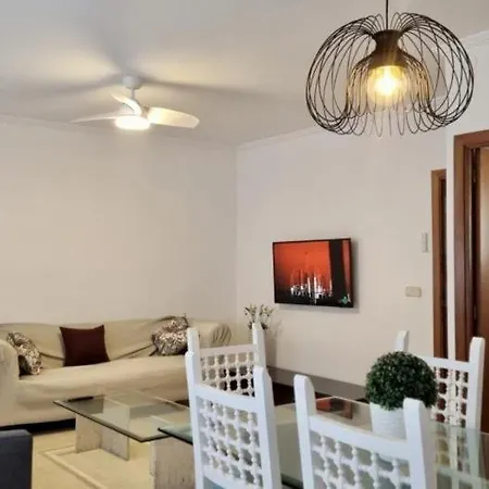 Two-bedroom In The Town Center Apartment Tossa de Mar