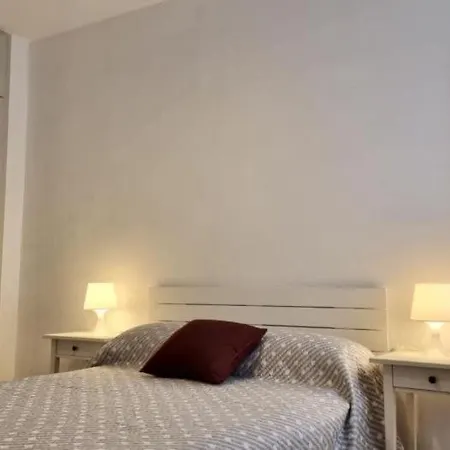 Two-bedroom In The Town Center Tossa de Mar